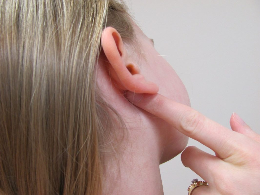 Đau tai ù tai: Những điều mà bạn nhất định phải biết 